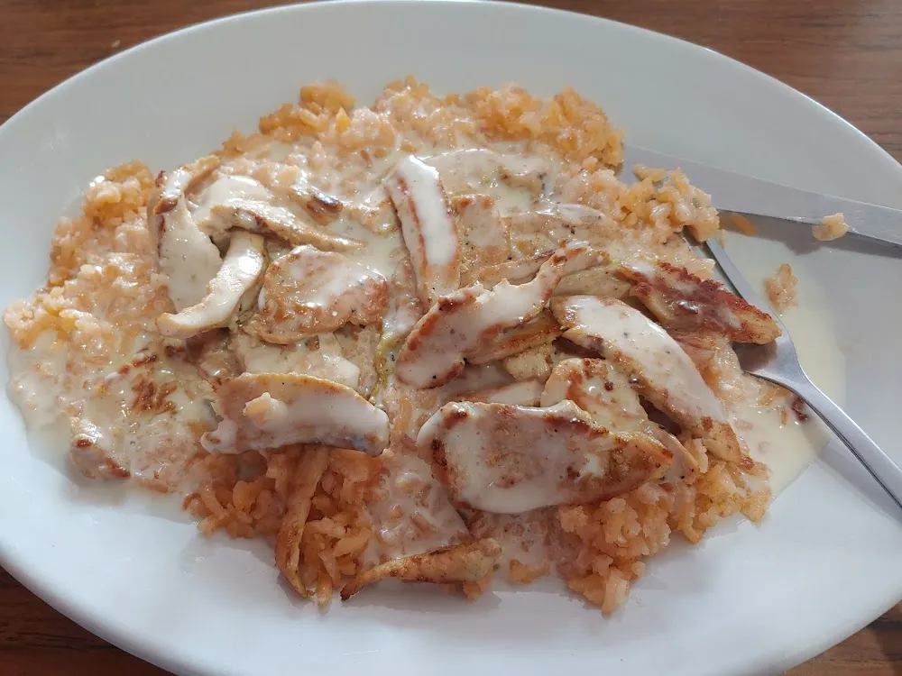 Chicken with Rice and Cheese Sauce
